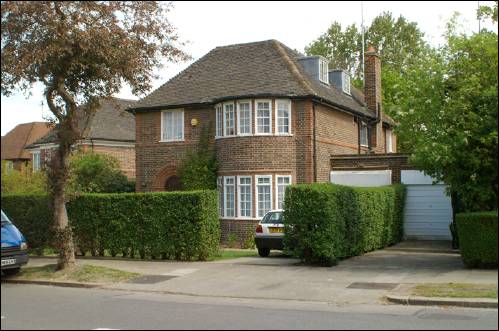 28 Holne Chase
